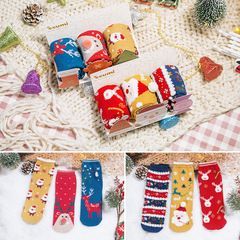 冬日暖心禮遇——新款3雙禮盒襪，可愛卡通中筒棉襪